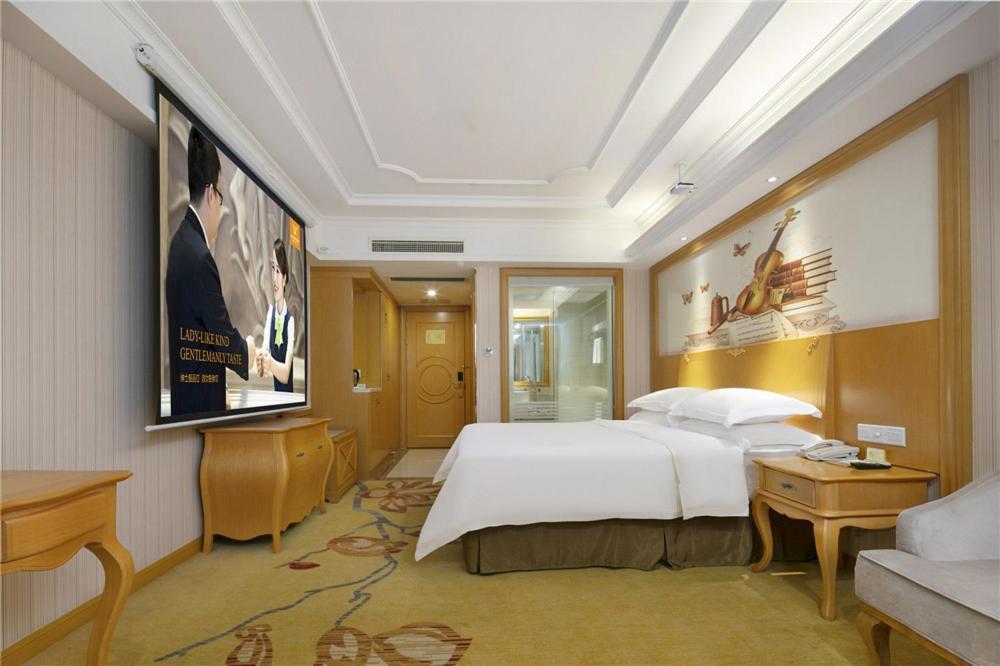 Vienna Hotel Zhengzhou Zhongyuan Futa Exterior foto