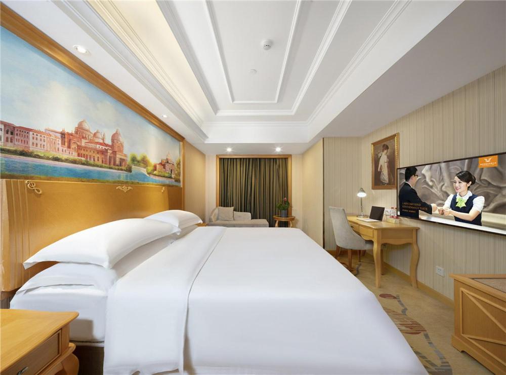 Vienna Hotel Zhengzhou Zhongyuan Futa Exterior foto